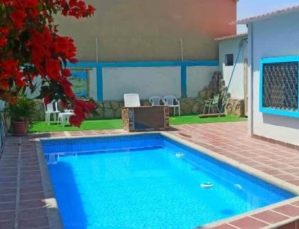 Salinas casa pon piscina privada al pie del mar por dias