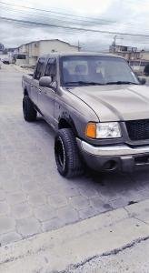 Camioneta Ford Ranger XLT en venta